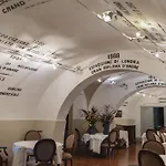 Borgo Di شقة *